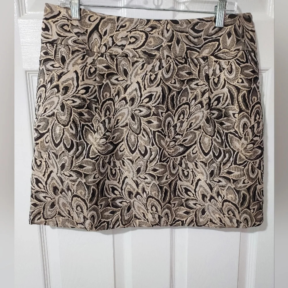 Ann Taylor LOFT Brown and Gold Pleated Brocade Skirt in Size 12